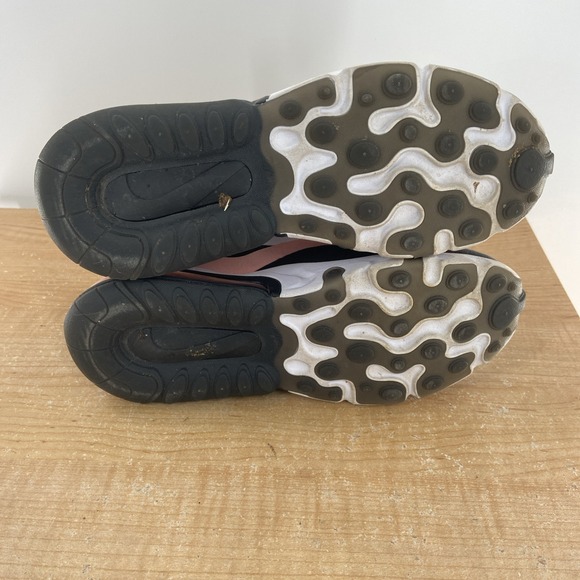 Nike‎ Air Max 270 React Shoes Womens 5.5 Black White Coral Sneaker AT6174-005 - Picture 6 of 6